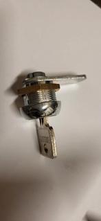 Eurolock slotjes 21 stuks met sleutel, Ophalen of Verzenden, Slot