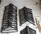 25 kledinghangers + 5 houten - voor zomer /winter garderobe, Kleding | Dames, Kledinghangers, Ophalen of Verzenden, Zo goed als nieuw