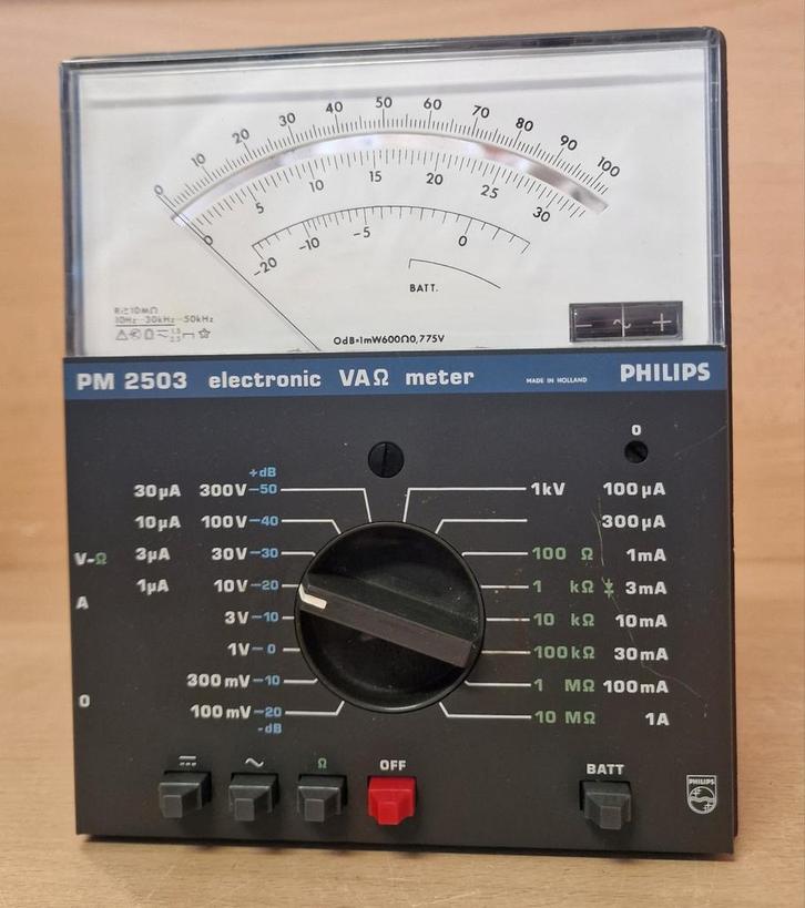 Philips PM 2503 – Vintage Electronic VA Ohm Meter – As is, Doe-het-zelf en Verbouw, Meetapparatuur, Zo goed als nieuw, Multimeter