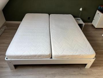 2 matrassen 200 x 90 cm  beschikbaar voor biedingen