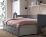 Hemnes slaapbank grijs met uitschuiflade incl nieuw matras, Ophalen, Tweepersoons, 140 cm, Zo goed als nieuw