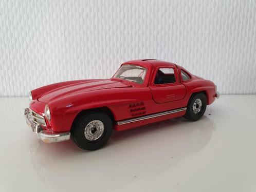 Corgi Mercedes 300 SL vleugeldeuren rood 1:43, Hobby en Vrije tijd, Modelauto's | 1:43, Zo goed als nieuw, Auto, Corgi, Ophalen of Verzenden