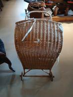 Leuke rotan wieg, Kinderen en Baby's, Babywiegjes en Ledikanten, Ophalen, Gebruikt, Wieg