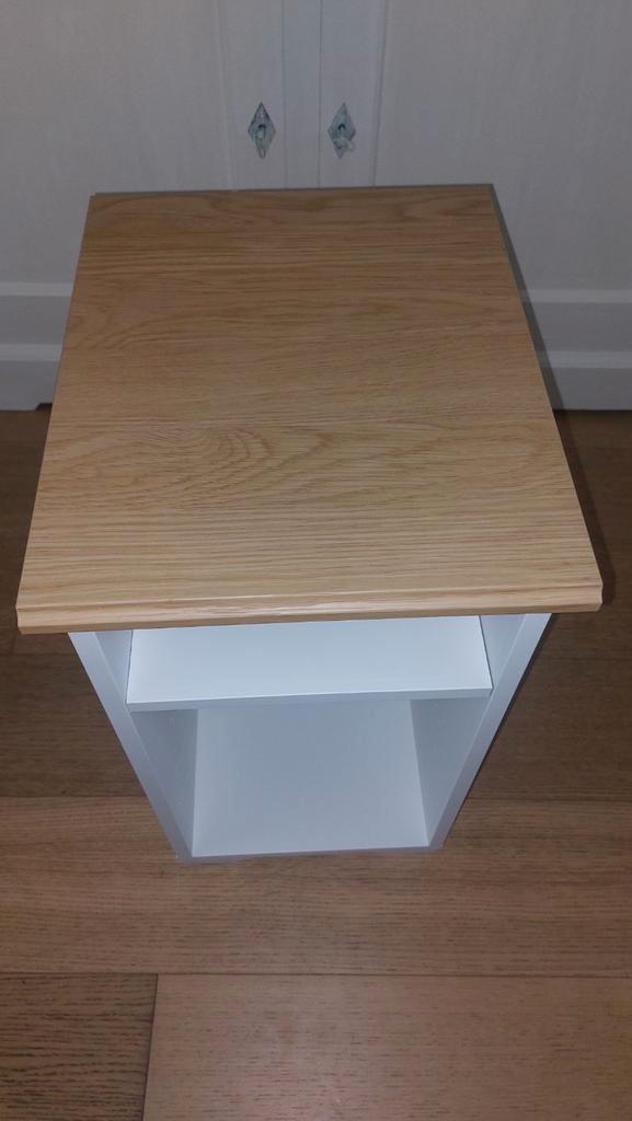 Skruvby bijzettafel/nachtkastje, Huis en Inrichting, Tafels | Sidetables, Zo goed als nieuw, 25 tot 50 cm, 50 tot 100 cm, Rechthoekig