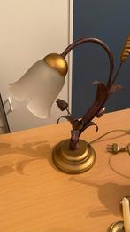 Brocante staande lamp met koperen voet, Huis en Inrichting, Lampen | Vloerlampen, Ophalen of Verzenden, Gebruikt, Metaal, Minder dan 100 cm