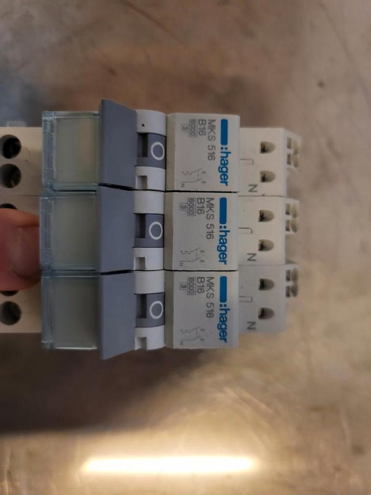 Hager MKS516 B16, Doe-het-zelf en Verbouw, Elektra en Kabels, Gebruikt, Schakelaar, Ophalen of Verzenden