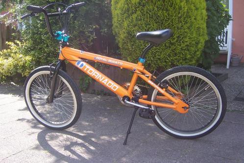 zeer mooie bmx royal bugatti tornado orange/blue edition 20", Fietsen en Brommers, Fietsen | Crossfietsen en BMX, Zo goed als nieuw