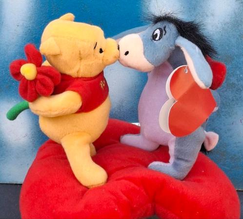 Winnie de Poeh & Iejoor. Pluche. Disney Store. 21/19 cm., Verzamelen, Disney, Zo goed als nieuw, Beeldje of Figuurtje, Winnie de Poeh of vrienden