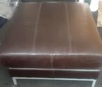 Kramfors Hocker Donker Bruin Leer, Huis en Inrichting, Ophalen, Modern, Hip, Leder, Leer, 75 tot 100 cm, Zo goed als nieuw