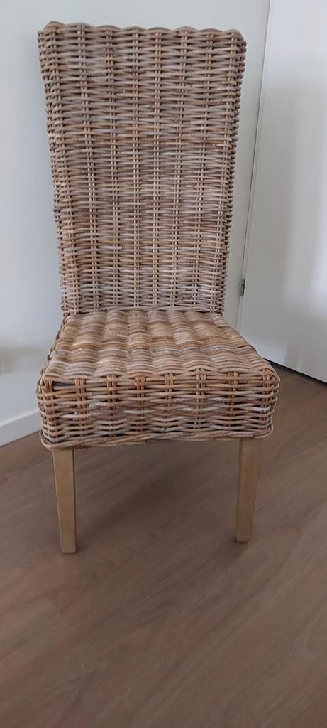Rotan stoel in nieuwstaat, Huis en Inrichting, Stoelen, Zo goed als nieuw, Eén, Hout, Riet of Rotan, Overige kleuren, Ophalen