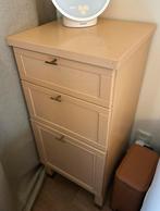 Gratis Licht oranje Nachtkastje/ladekastje + gouden greepjes, Huis en Inrichting, Kasten | Dressoirs, Ophalen, Minder dan 50 cm