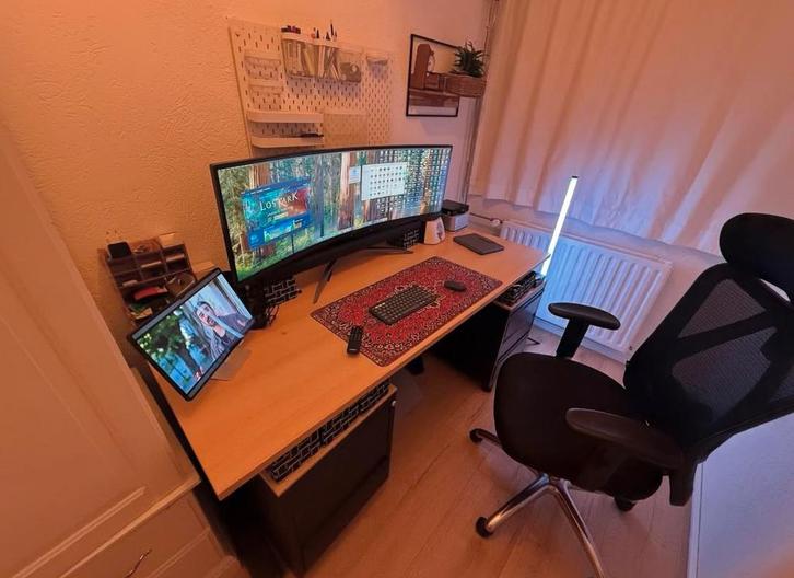 Stevig bureau – 180breed x 80 diep ongeveer 70 cm hoog, Huis en Inrichting, Bureaus, Zo goed als nieuw, Ophalen