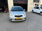 Toyota Yaris 1.0 12V Vvt-i 3DR Terra 2006 Grijs Airco Apk, Auto's, Voorwielaandrijving, Bedrijf, Handgeschakeld, 19 km/l