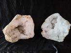 Een hele bergkristal geode 10.5 kilo, Verzamelen, Mineralen en Fossielen, Ophalen of Verzenden, Mineraal