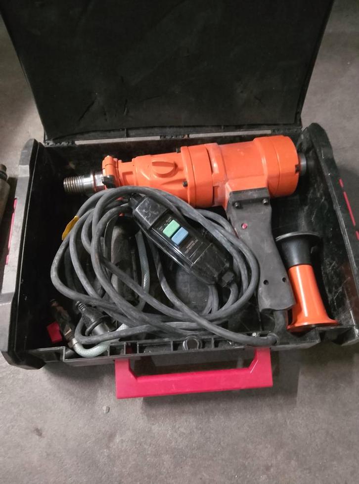 Diamantboormachine, Doe-het-zelf en Verbouw, Gereedschap | Boormachines, Gebruikt, Boormachine, 600 watt of meer, Variabele snelheid