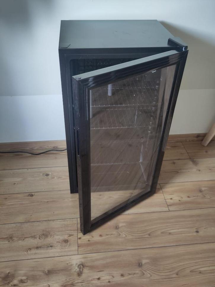 Mini koelkast met glazen deur – barkoelkast / minibar, Witgoed en Apparatuur, Koelkasten en IJskasten, Gebruikt, Zonder vriesvak