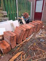 Gratis dakpannen ,,rood 200 + en zwart groot 40+, Steen of Klei, Ophalen of Verzenden, 15 m² of meer, Dakpannen