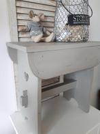 Brocant grijs houten bankje krukje, Antiek en Kunst, Ophalen
