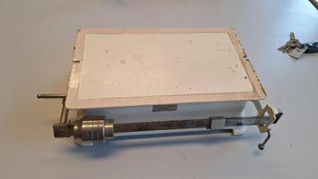 weegschaal ouderwets vintage 100% in orde max 15kg beschikbaar voor biedingen