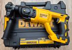 Dewalt accu combihamer DCH133NT als nieuw, Ophalen, Zo goed als nieuw, Boor- en/of Breekhamer