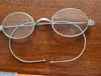 2 antieke brilletjes met koker. 1 koker met opdruk., Antiek en Kunst, Ophalen of Verzenden