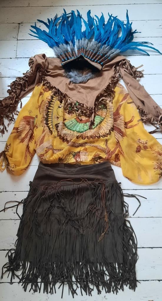 Indianen set carnaval maat L, Carnaval, Maat 42/44 (L), Ophalen of Verzenden, Zo goed als nieuw