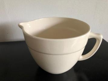 Schenkkan aardewerk, crème. Nieuw.  beschikbaar voor biedingen