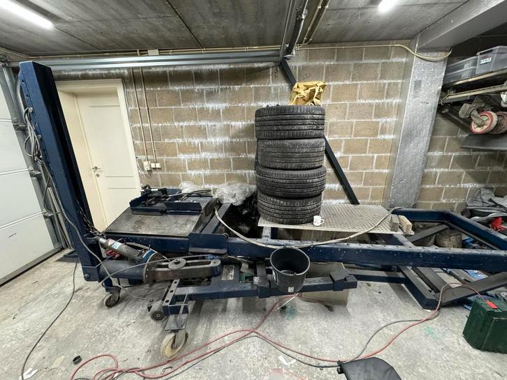 Richtbank / Trekbank 10T Hydraulisch, Auto diversen, Autogereedschap, Gebruikt, Ophalen