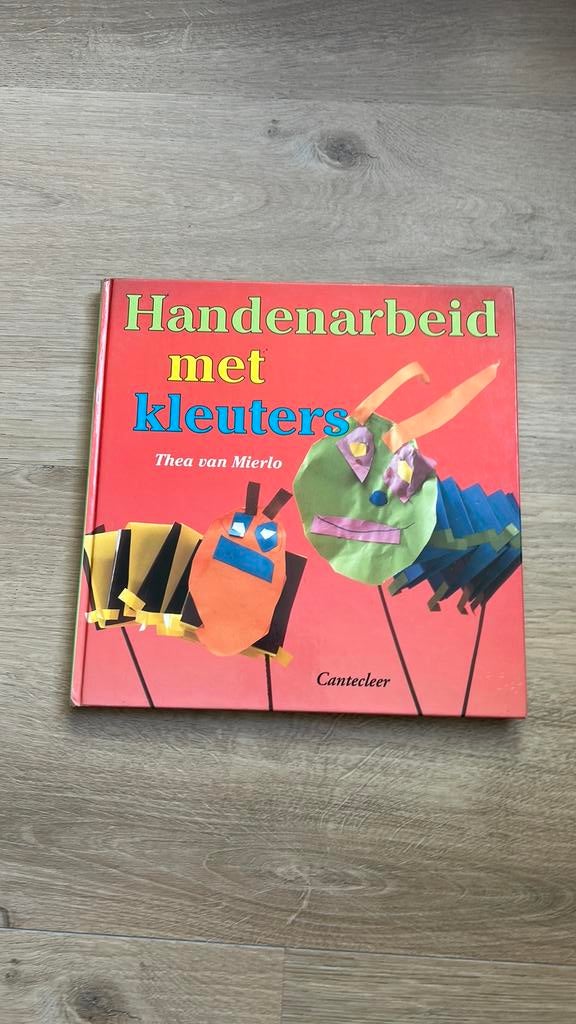 Thea van Mierlo - Handenarbeid met kleuters, Boeken, Ophalen of Verzenden, Zo goed als nieuw, Thea van Mierlo