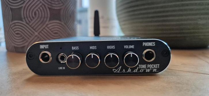 Ashdown Tone Pocket - Headphone Pre Amp, Muziek en Instrumenten, Versterkers | Bas en Gitaar, Zo goed als nieuw, Basgitaar, Minder dan 50 watt