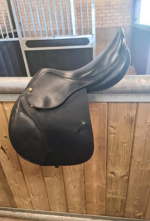 Pony springzadel Premiere Leer 15 / 16 inch, Dieren en Toebehoren, Paarden en Pony's | Zadels, Zo goed als nieuw, Springen, Ophalen of Verzenden