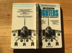 Vliegtuig boek 160 bladzijden Modern Fighters and Attack, Boeken, Oorlog en Militair, Gelezen, Ophalen of Verzenden