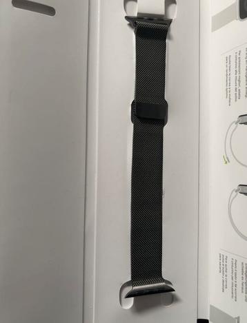 Apple Watch Milanese Loop 45mm beschikbaar voor biedingen