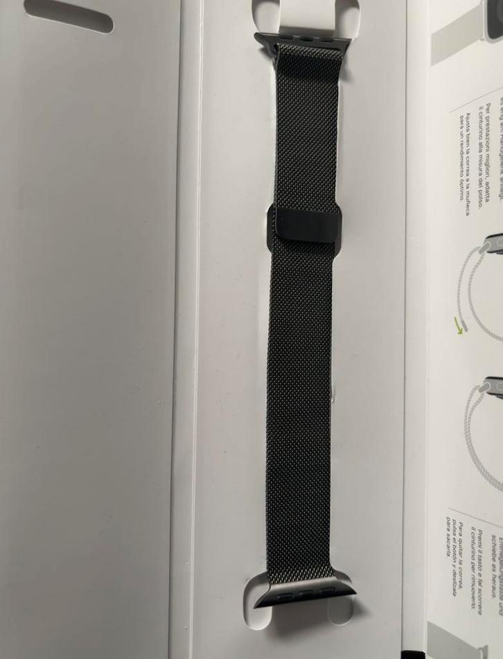 Apple Watch Milanese Loop 45mm, Sieraden, Tassen en Uiterlijk, Smartwatches, Zo goed als nieuw, iOS, Zwart, Ophalen of Verzenden