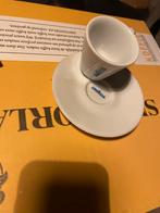 NIEUW Lavazza kopjes met schotels 6 stuks, Huis en Inrichting, Keuken | Servies, Nieuw, Ophalen of Verzenden, Effen, Kop(pen) en/of Schotel(s)