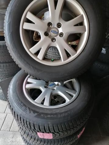 Volvo XC60 winterbanden op velgen 17inch. beschikbaar voor biedingen