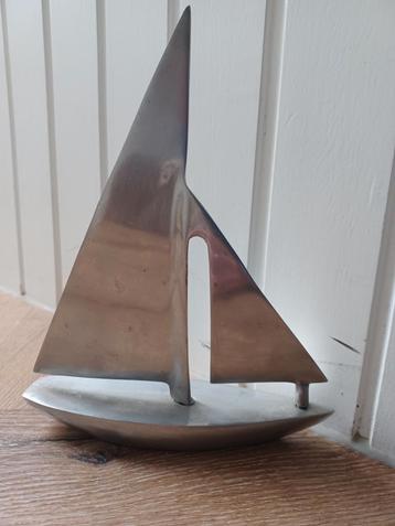 Zeilbootje Nautical London - Decoratief beschikbaar voor biedingen