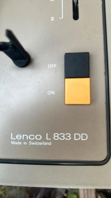Platenspeler Lenco L833 DD beschikbaar voor biedingen