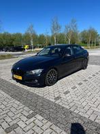 BMW 320i 260PK | Automaat | M Onderstel, Auto's, Automaat, Achterwielaandrijving, Zwart, 4 cilinders
