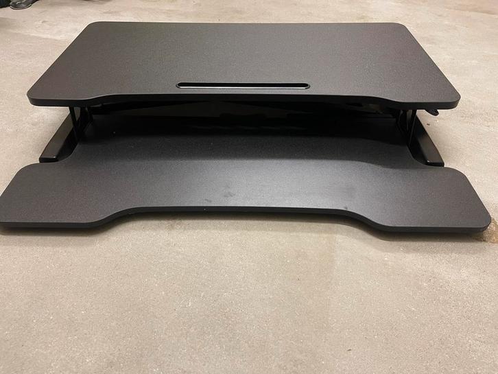 Zit-Sta Verhoger - Traploos Instelbaar, Huis en Inrichting, Bureaus, Zo goed als nieuw, Stabureau, In hoogte verstelbaar, Ophalen of Verzenden