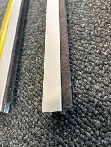 Glaswand glaspaneel tochtborstels: 3 stuks voor 15 euro beschikbaar voor biedingen