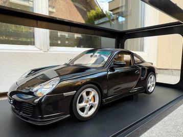 1:18 Porsche 911 996 Turbo S olijfgroen 2000 Autoart Dealer beschikbaar voor biedingen