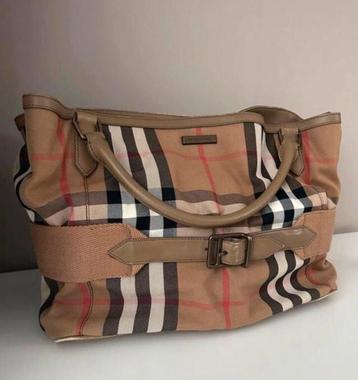 Burberry tas originaal beschikbaar voor biedingen