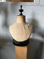 Dames buste, Ophalen