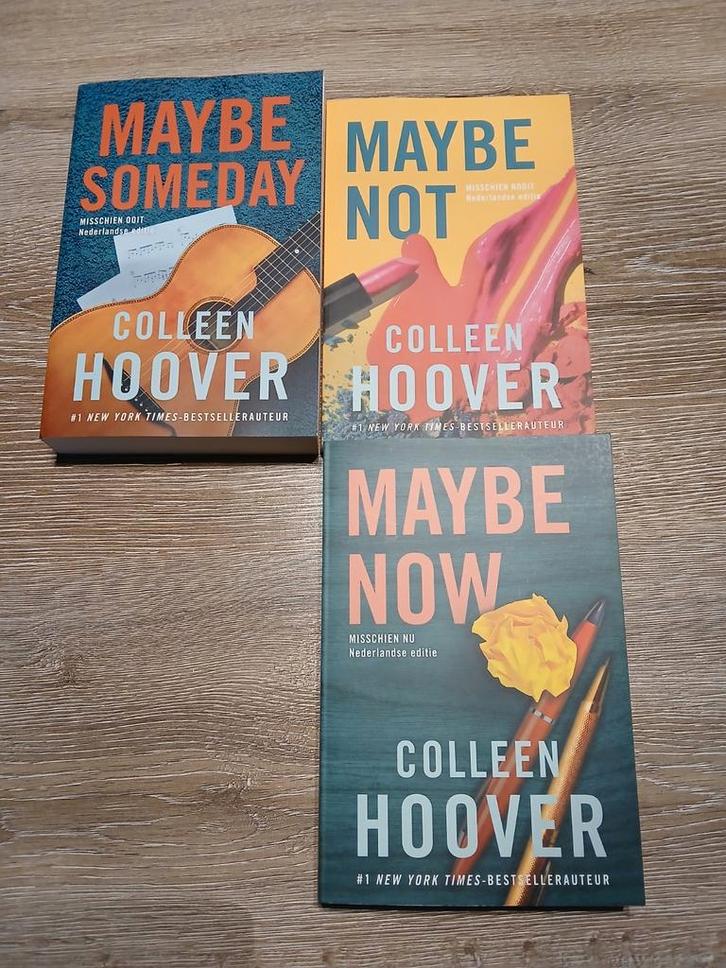 Colleen hoover Maybe serie 3 boeken pakket, Boeken, Chicklit, Zo goed als nieuw, Ophalen of Verzenden