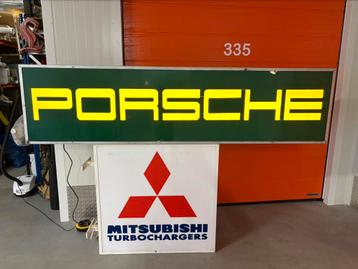 Porsche lichtreclame  beschikbaar voor biedingen