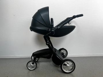 Mima Xari Kinderwagen 3 in 1 Zwart + Autostoel+ Isofix Base beschikbaar voor biedingen