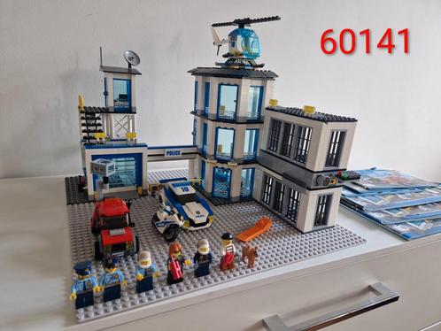 LEGO City 60141 Politiebureau - Compleet!, Kinderen en Baby's, Speelgoed | Duplo en Lego, Zo goed als nieuw, Lego, Complete set