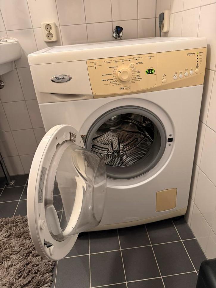 Whirlpool Wasmachine 5kg - Wegens samenwonen te koop, Witgoed en Apparatuur, Wasmachines, Gebruikt, Voorlader, 4 tot 6 kg, 85 tot 90 cm