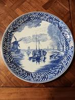 Oud groot Delft Blauw wandbord, bord Boch, Boot, Molen, Antiek en Kunst, Antiek | Wandborden en Tegels, Ophalen